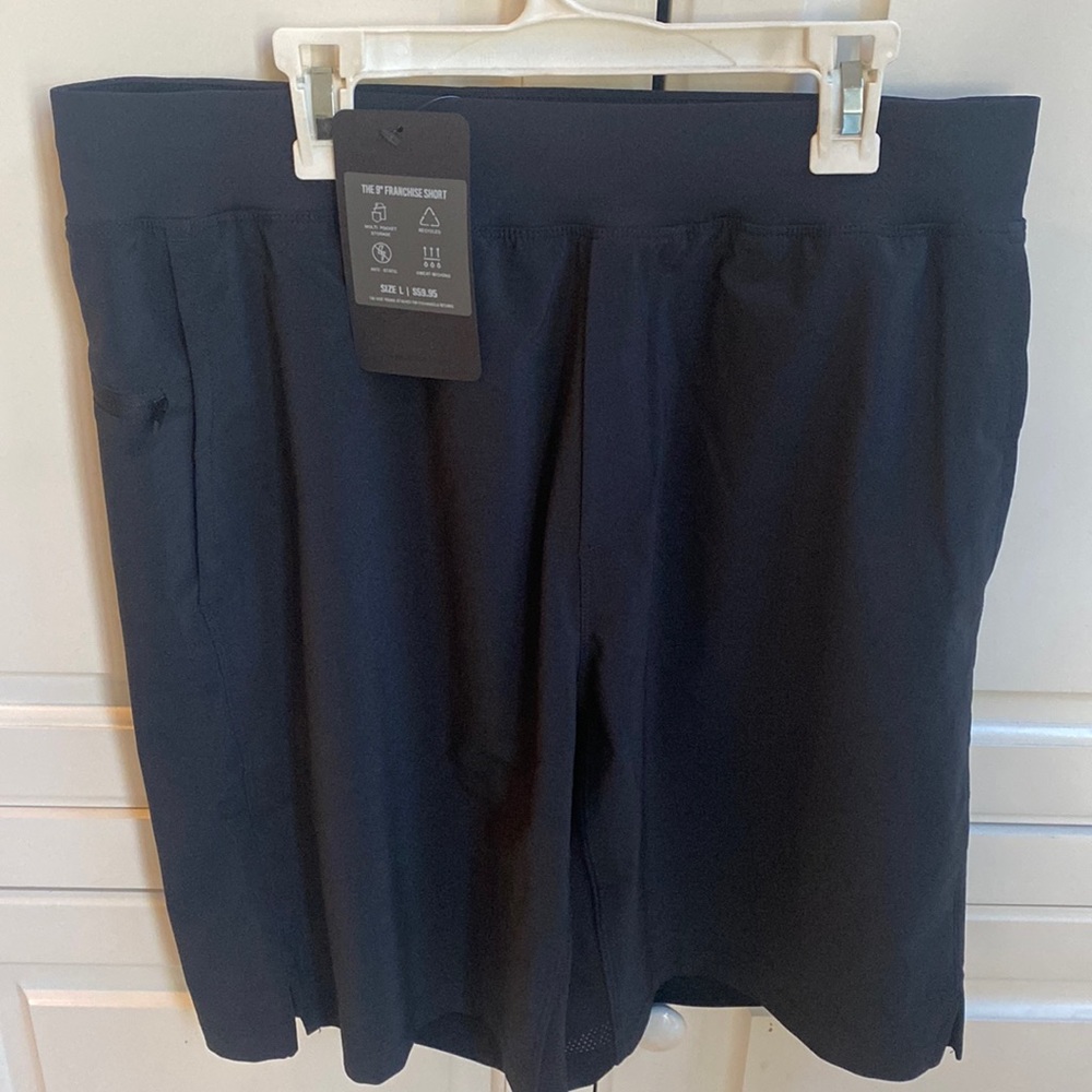 Men’s Large Fabletics Shorts- Brand New